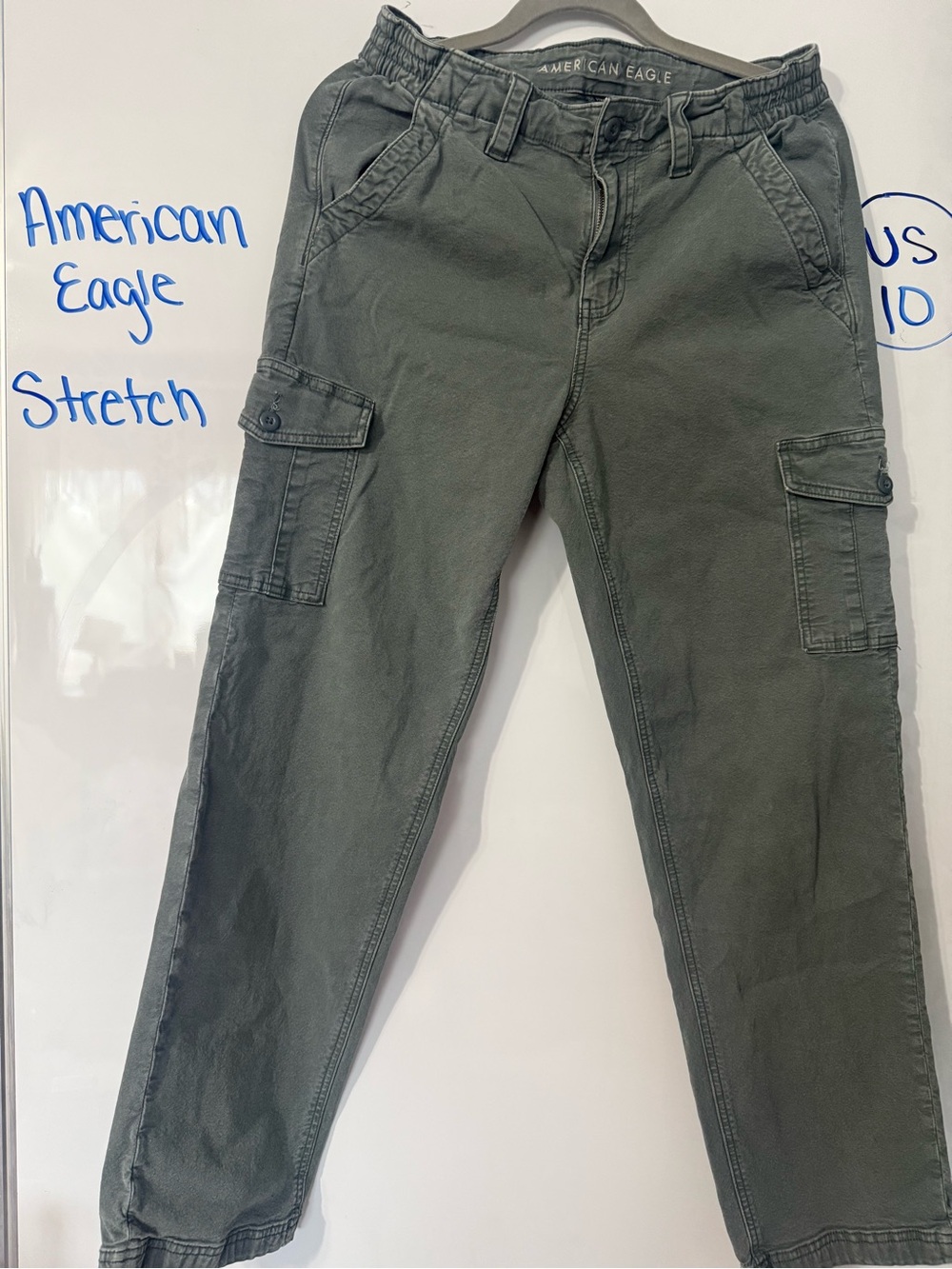 American Eagle Outfitters Green Cargo Pants- Stretch